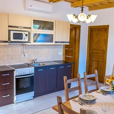 Hajnalka Apartment Badacsonytomaj Exterior photo